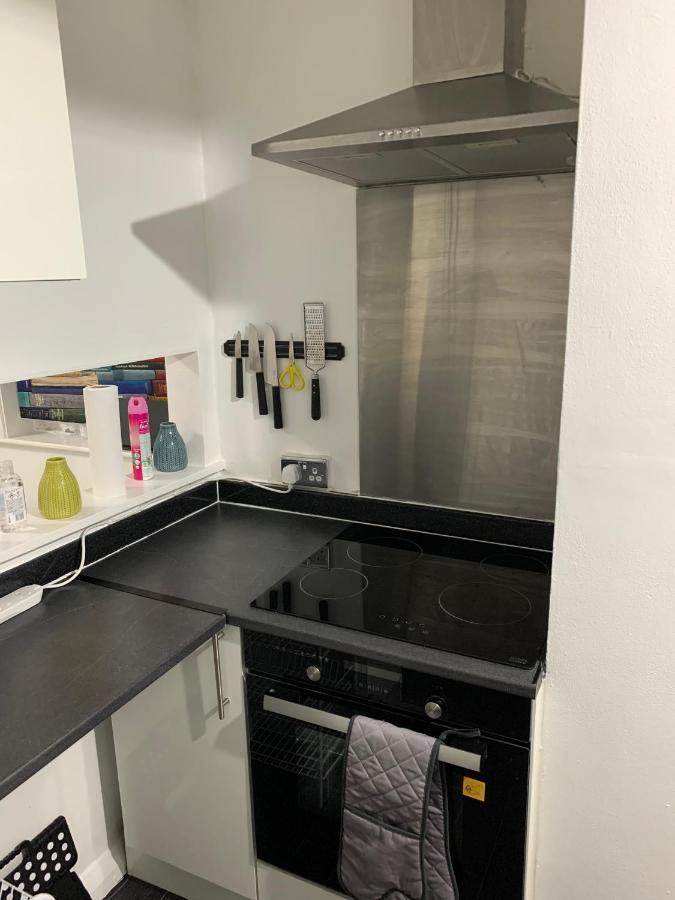 2 Bed 1St Floor Apartment-Own Entrance & Parking Portsmouth Luaran gambar