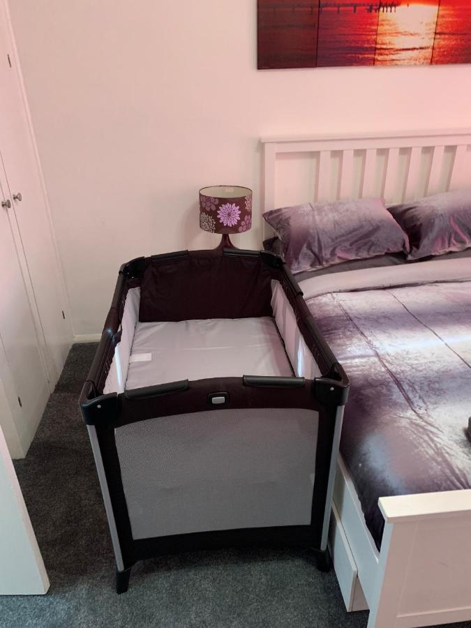 2 Bed 1St Floor Apartment-Own Entrance & Parking Portsmouth Luaran gambar